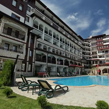 Апартамент Menada In Amphora Apartments Свети Влас
