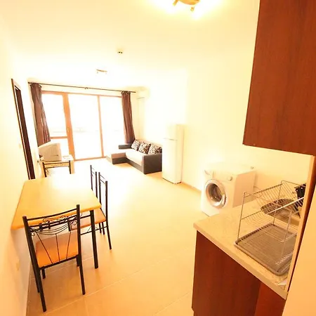 Апартамент Menada In Amphora Apartments Свети Влас